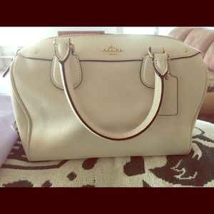 Like new, mini white, Bennett coach purse
